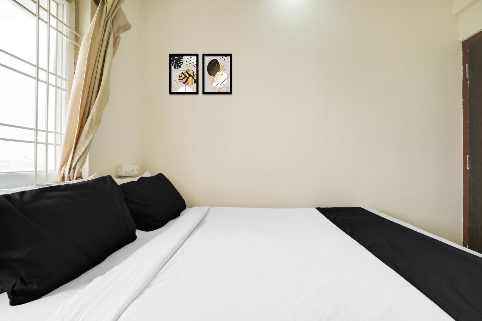 Super Hotel O Bangalore Near Reva Circle Formerly Cka Boarding Yelahanka 外观 照片